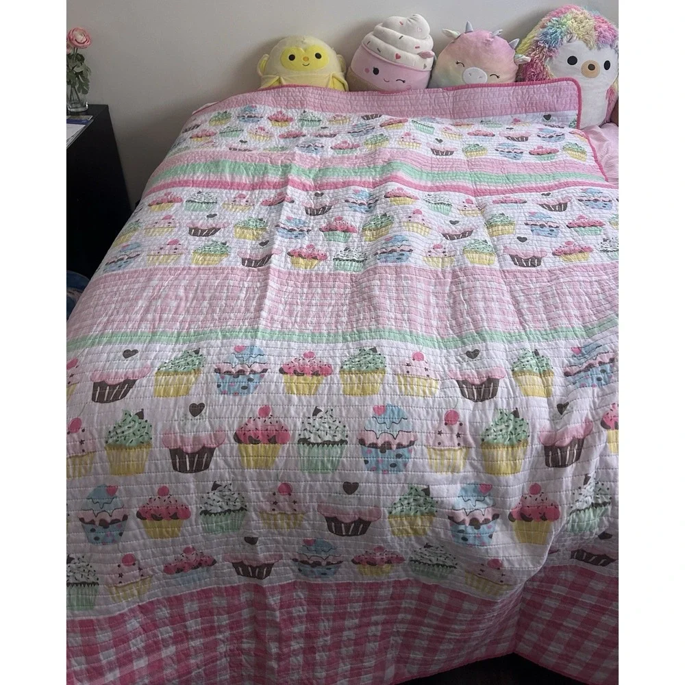 Kids Twin Quilted Cupcake Quilt w/ Sham Pink Multicolor 76x86 Polyester